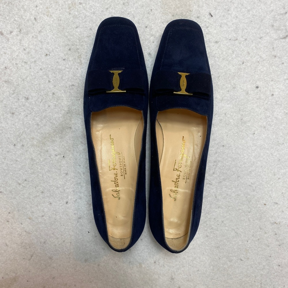 Salvatore Ferragamo Loafers Womens 9 3A Navy Blue F20 Suede Bow Gold Hardware - Picture 10 of 11